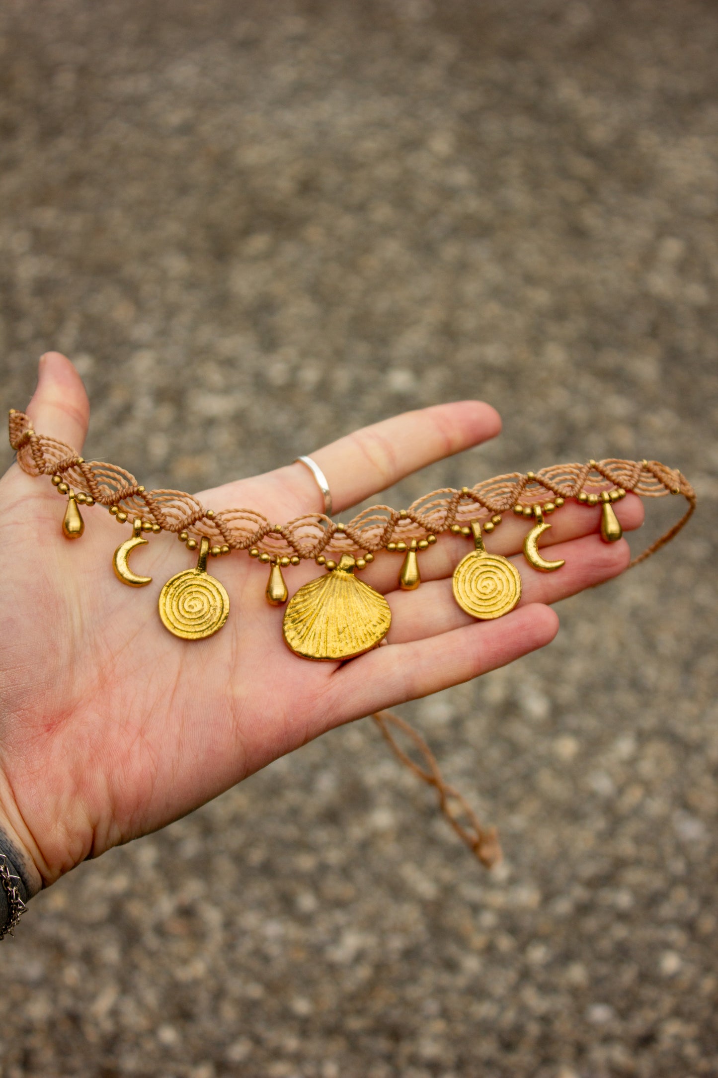 macrame & brass necklace