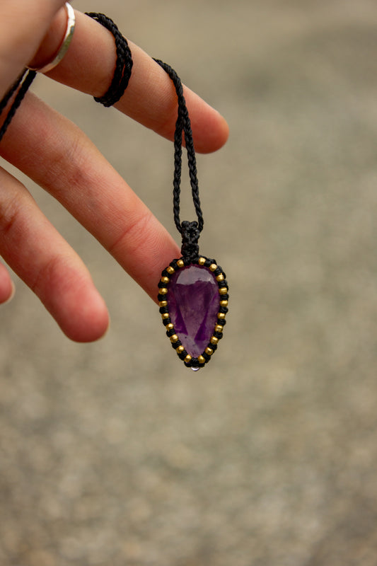 Amethyst • macrame necklace
