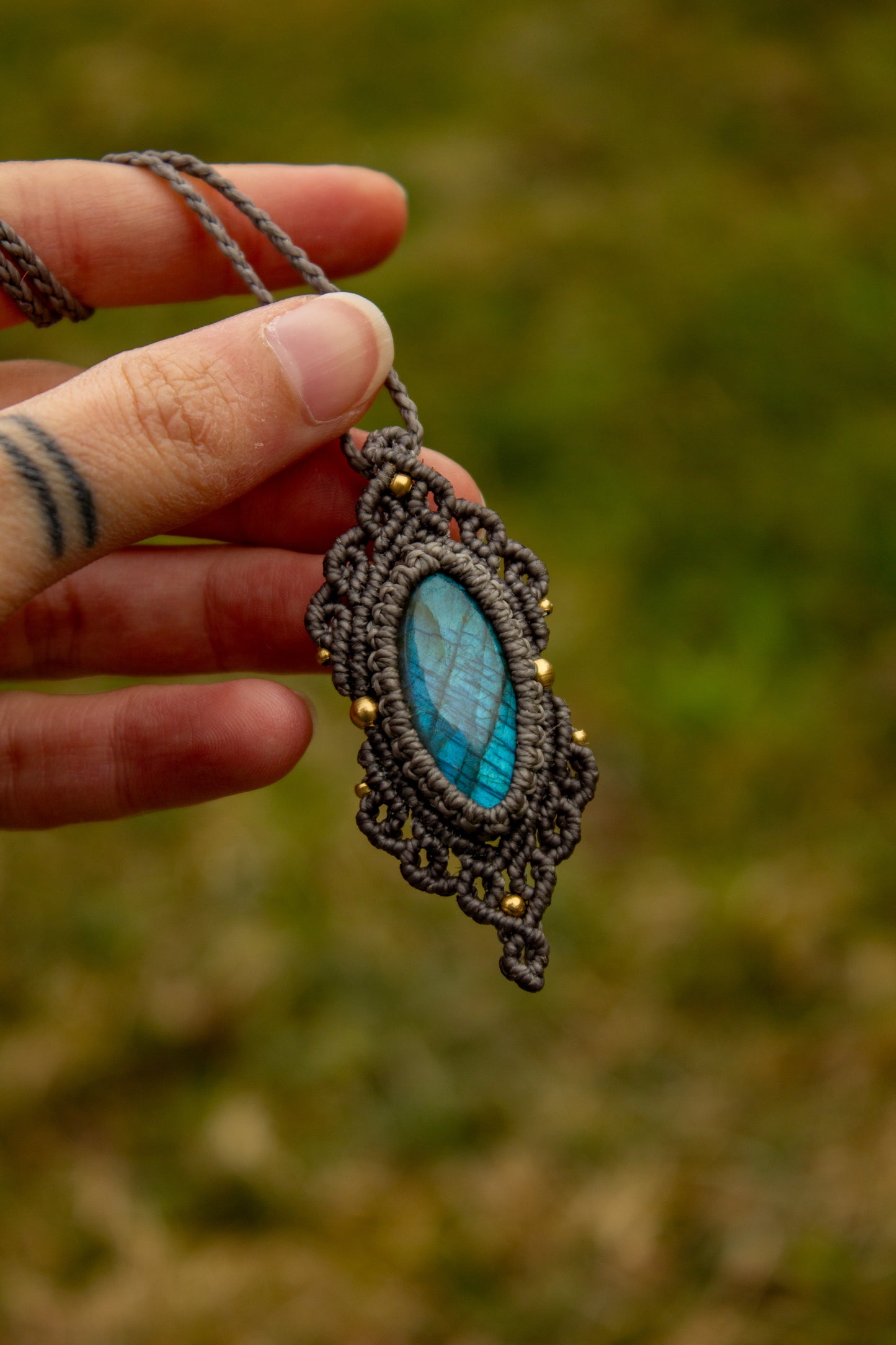 Labradorite • macrame necklace