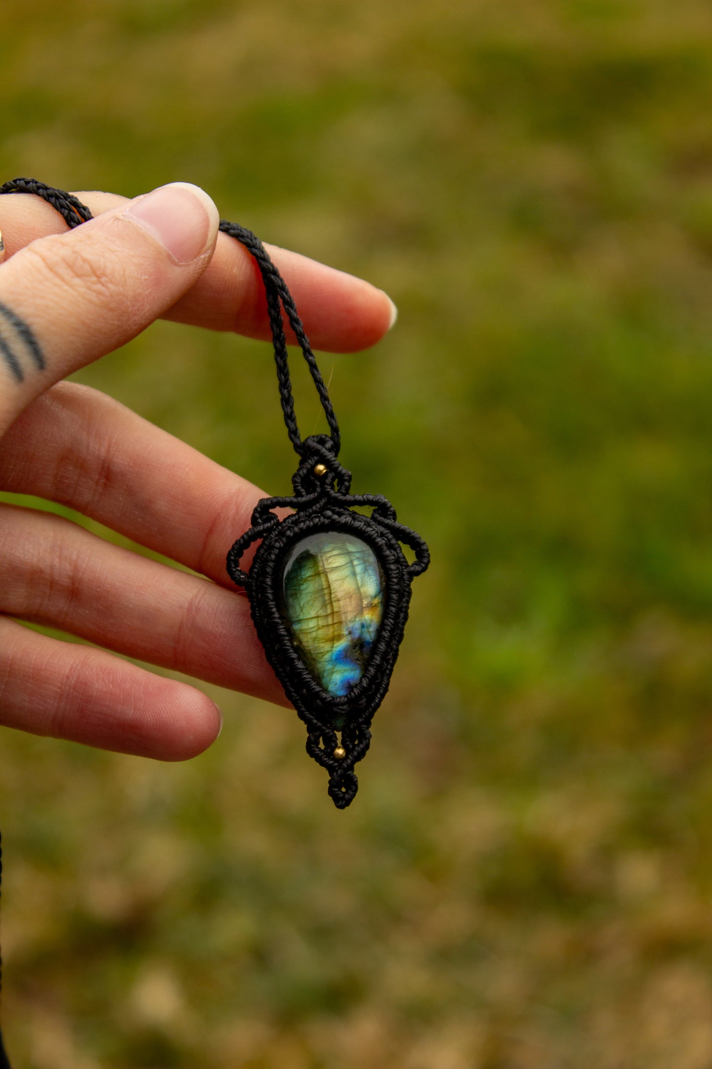 Labradorite • macrame necklace