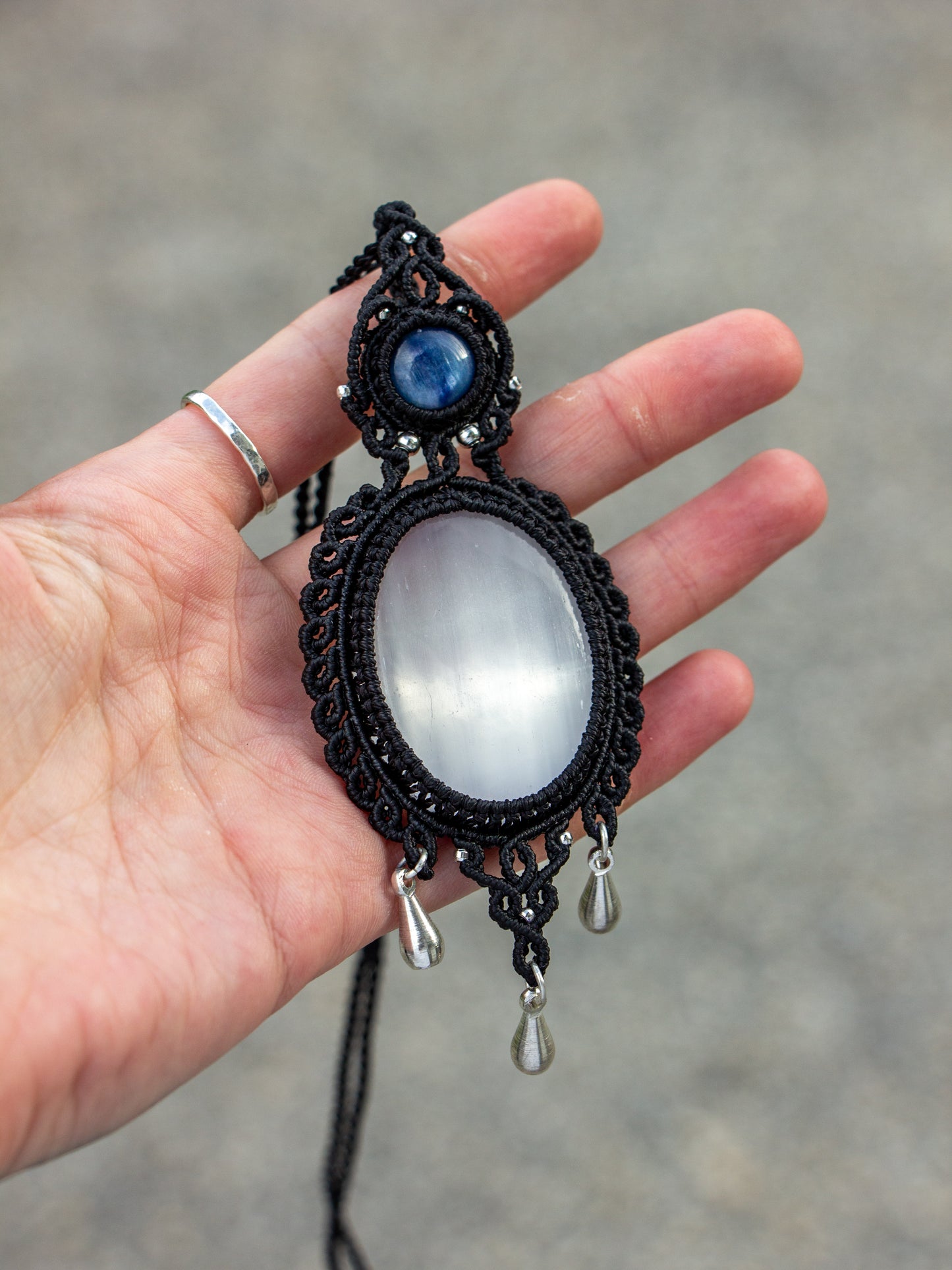 Kyanite & Selenite macrame necklace
