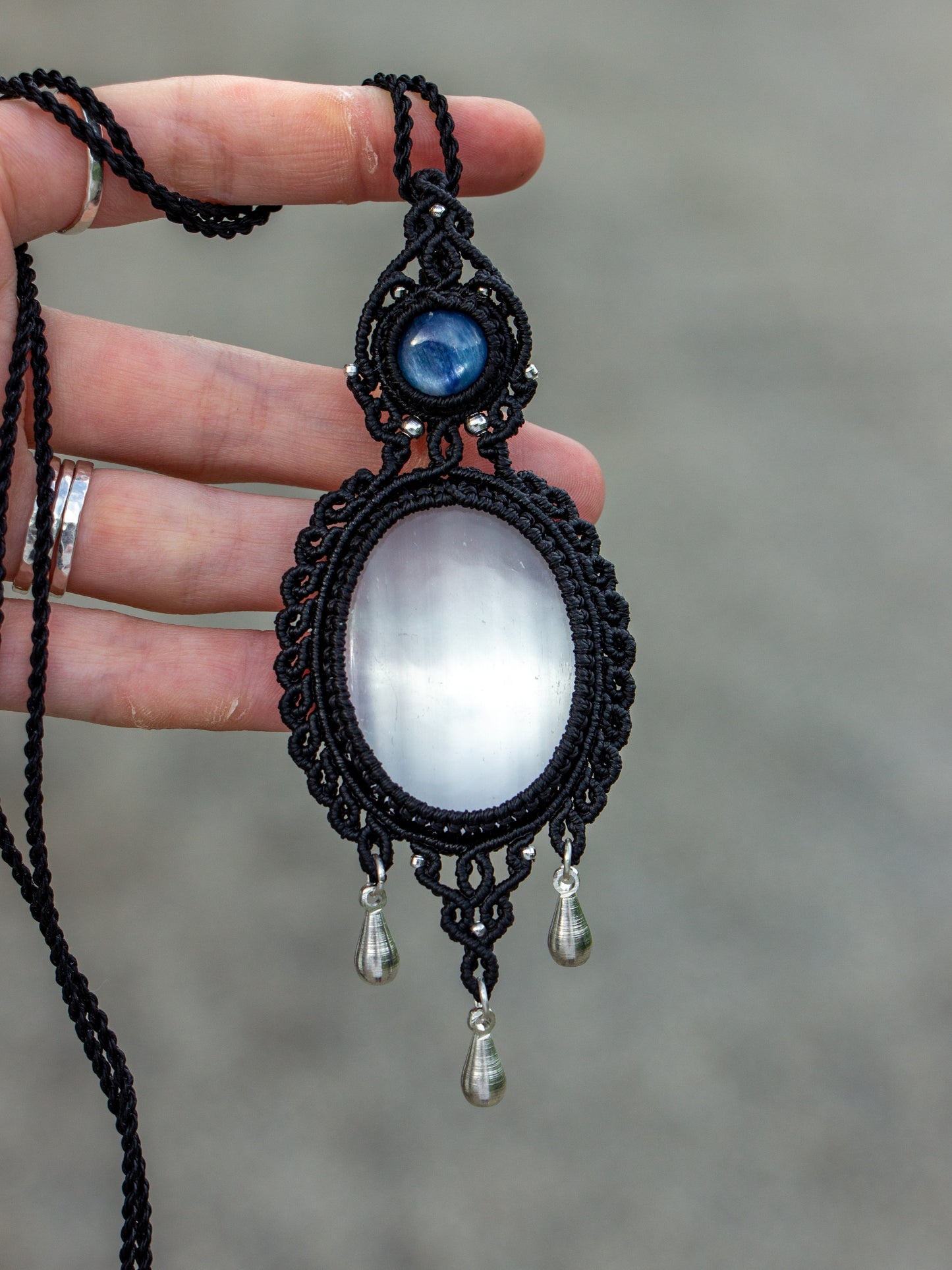 Kyanite & Selenite macrame necklace