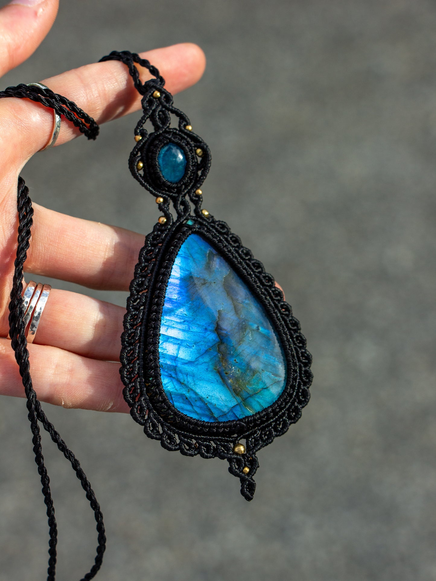 Apatite & Labradorite macrame necklace