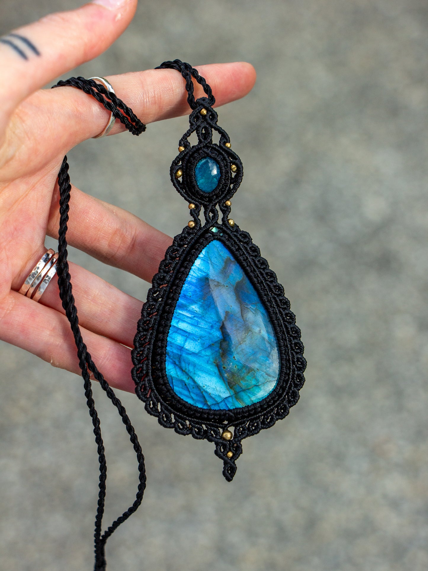 Apatite & Labradorite macrame necklace