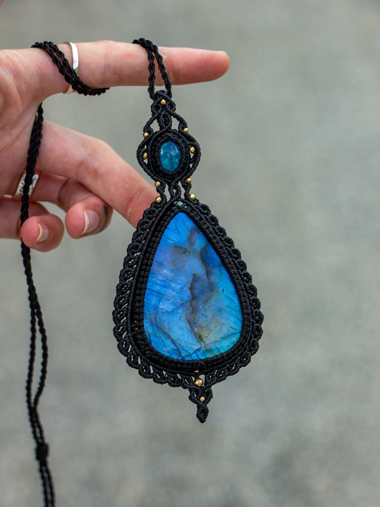 Apatite & Labradorite macrame necklace