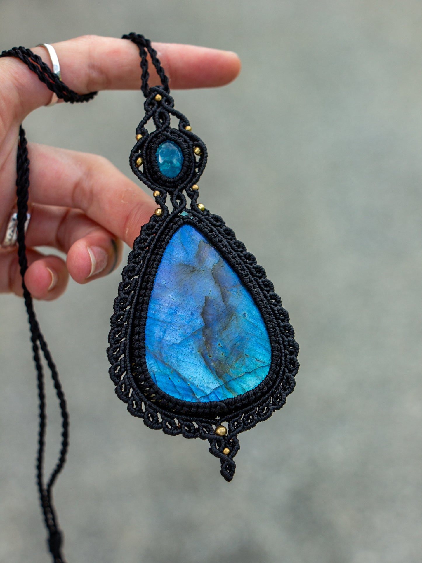 Apatite & Labradorite macrame necklace