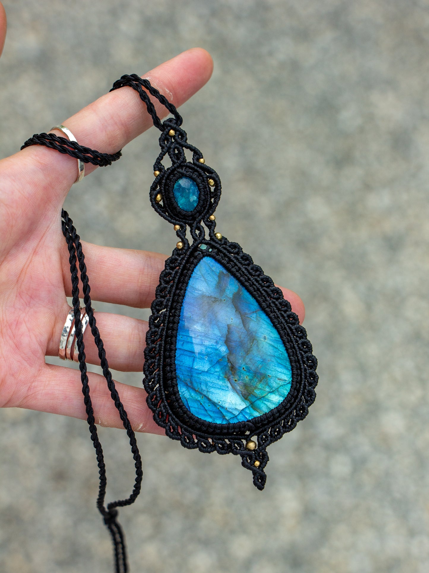 Apatite & Labradorite macrame necklace