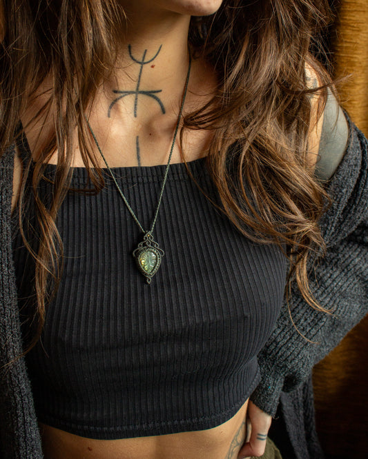 Labradorite • macrame necklace