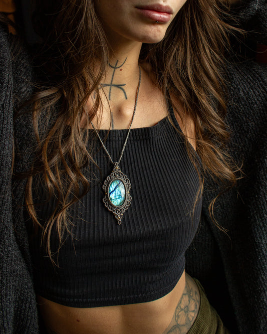 Labradorite • macrame necklace