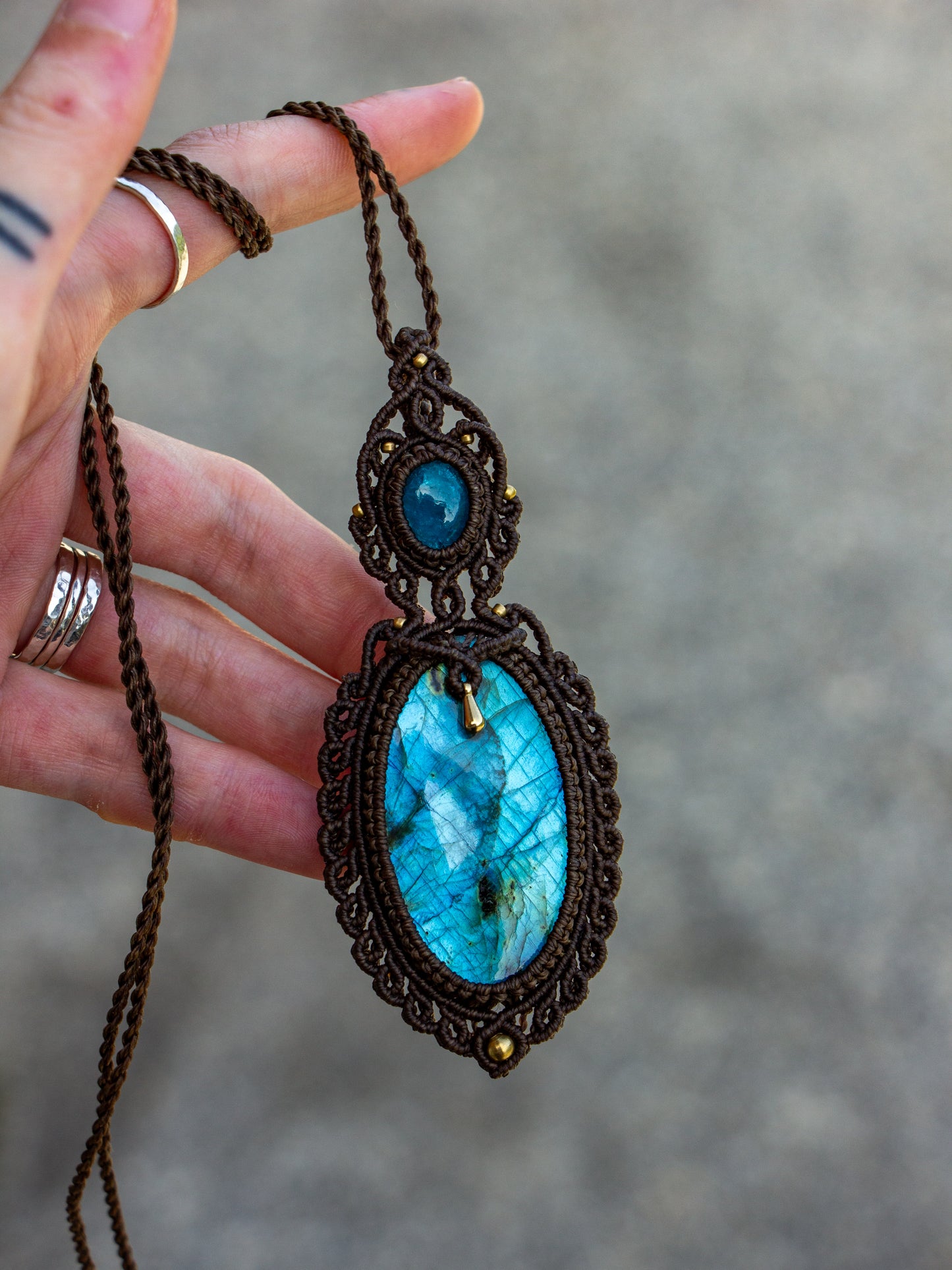 Apatite & Labradorite macrame necklace