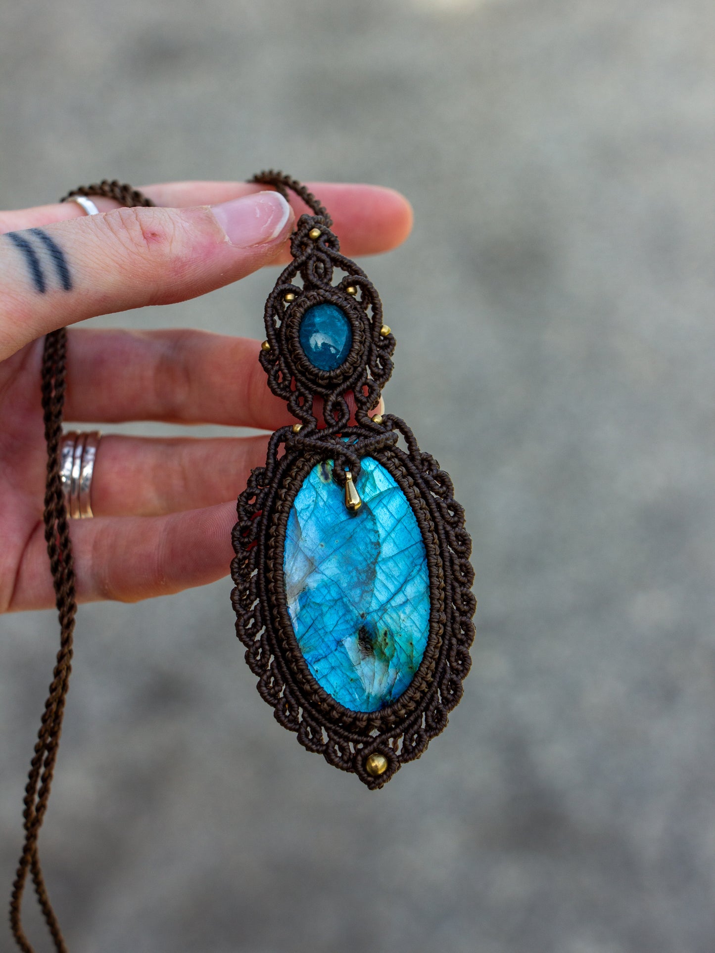 Apatite & Labradorite macrame necklace
