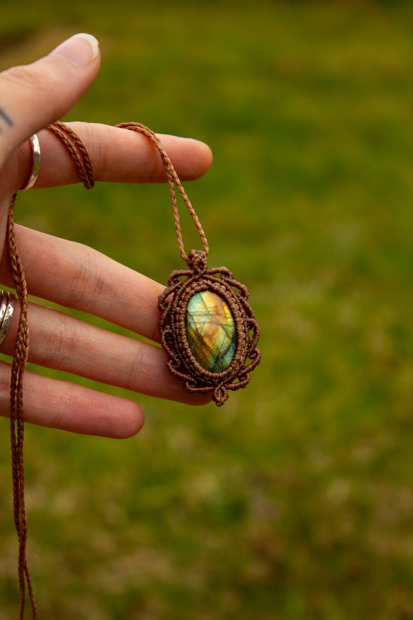 Labradorite • macrame necklace