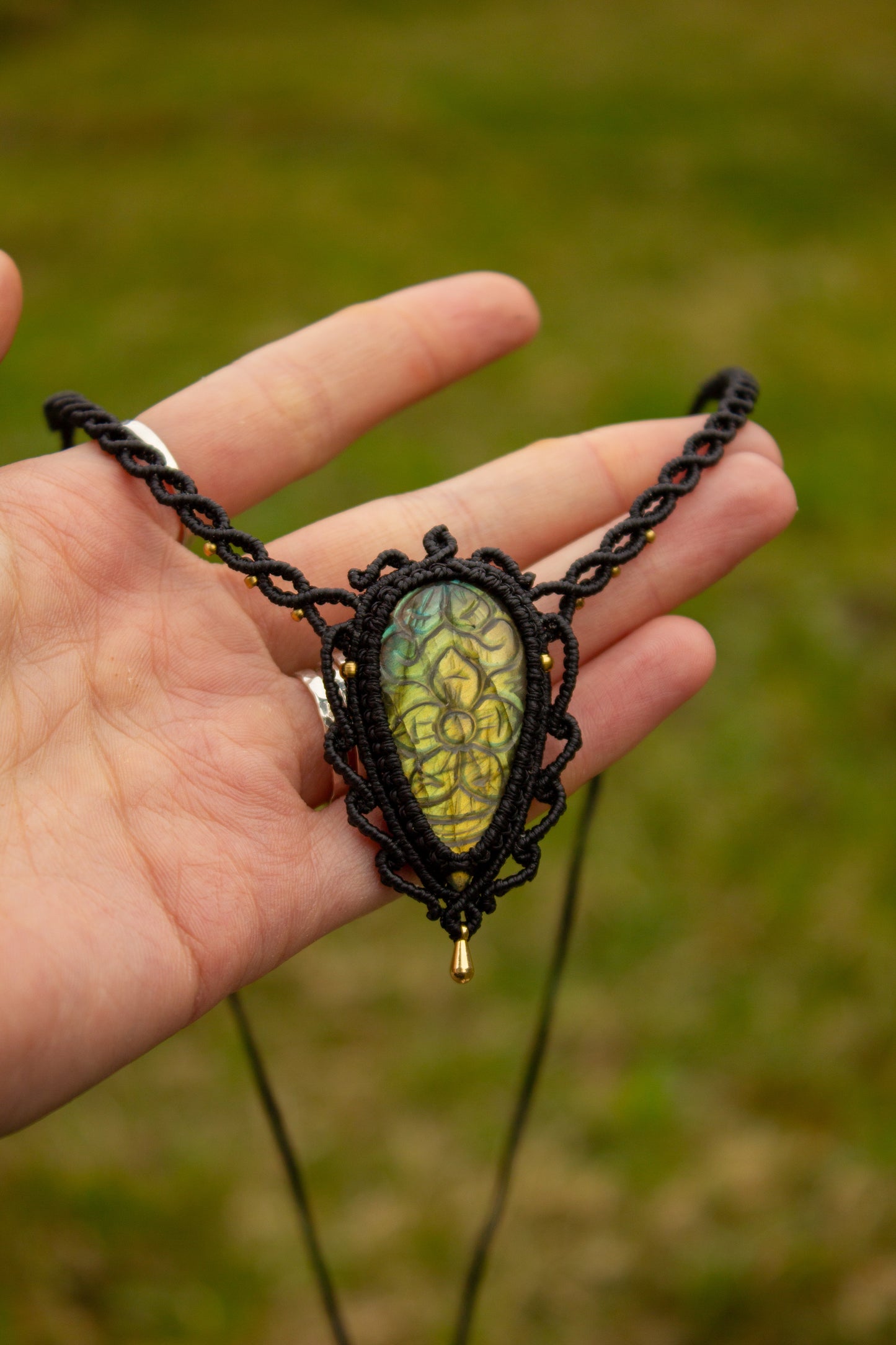 Labradorite • macrame necklace