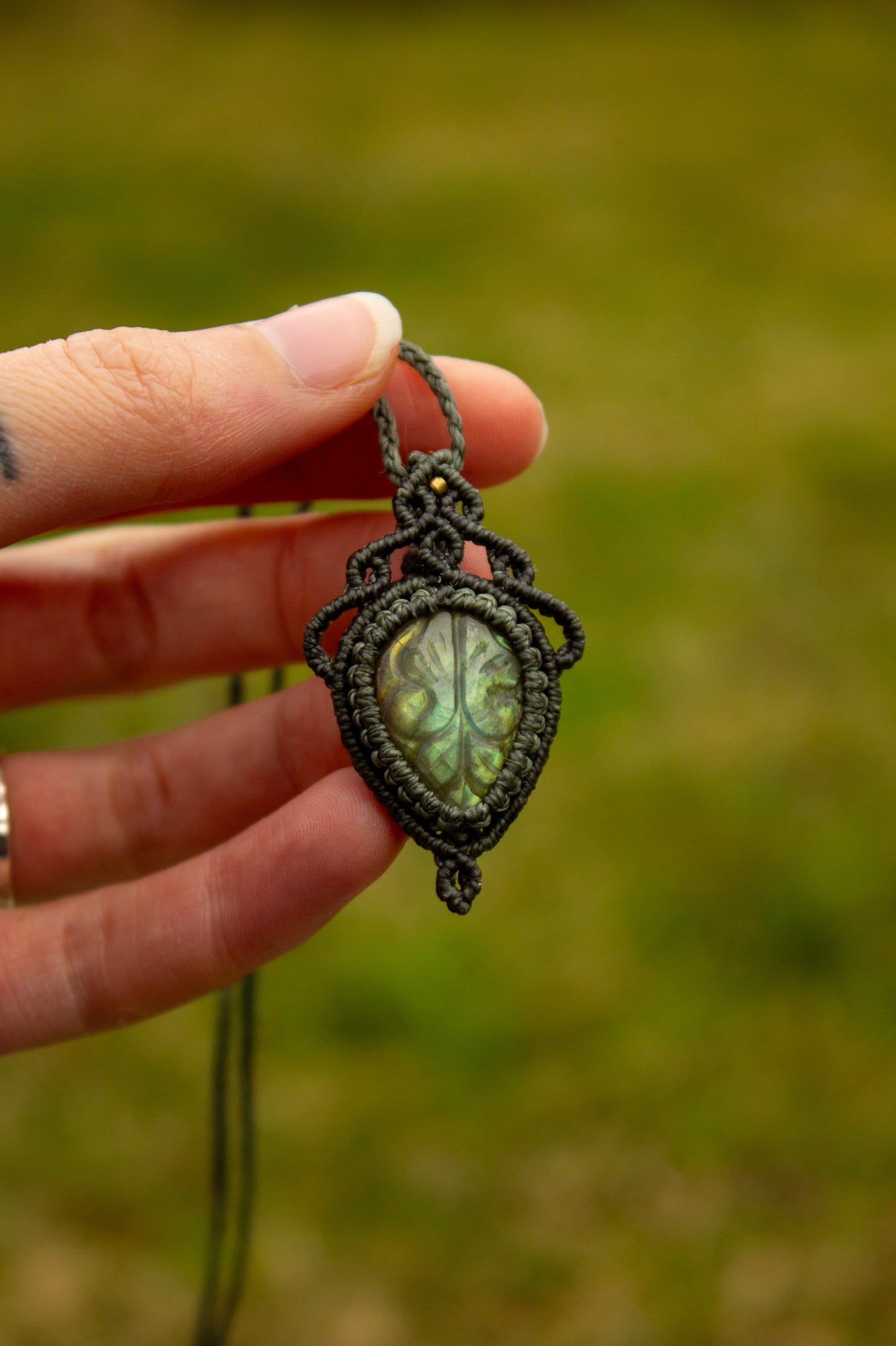 Labradorite • macrame necklace