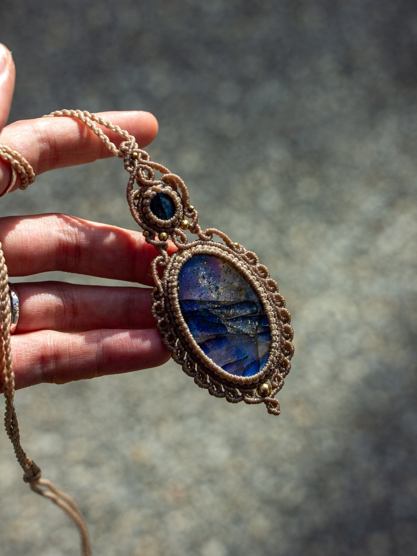 Kyanite & Labradorite macrame necklace
