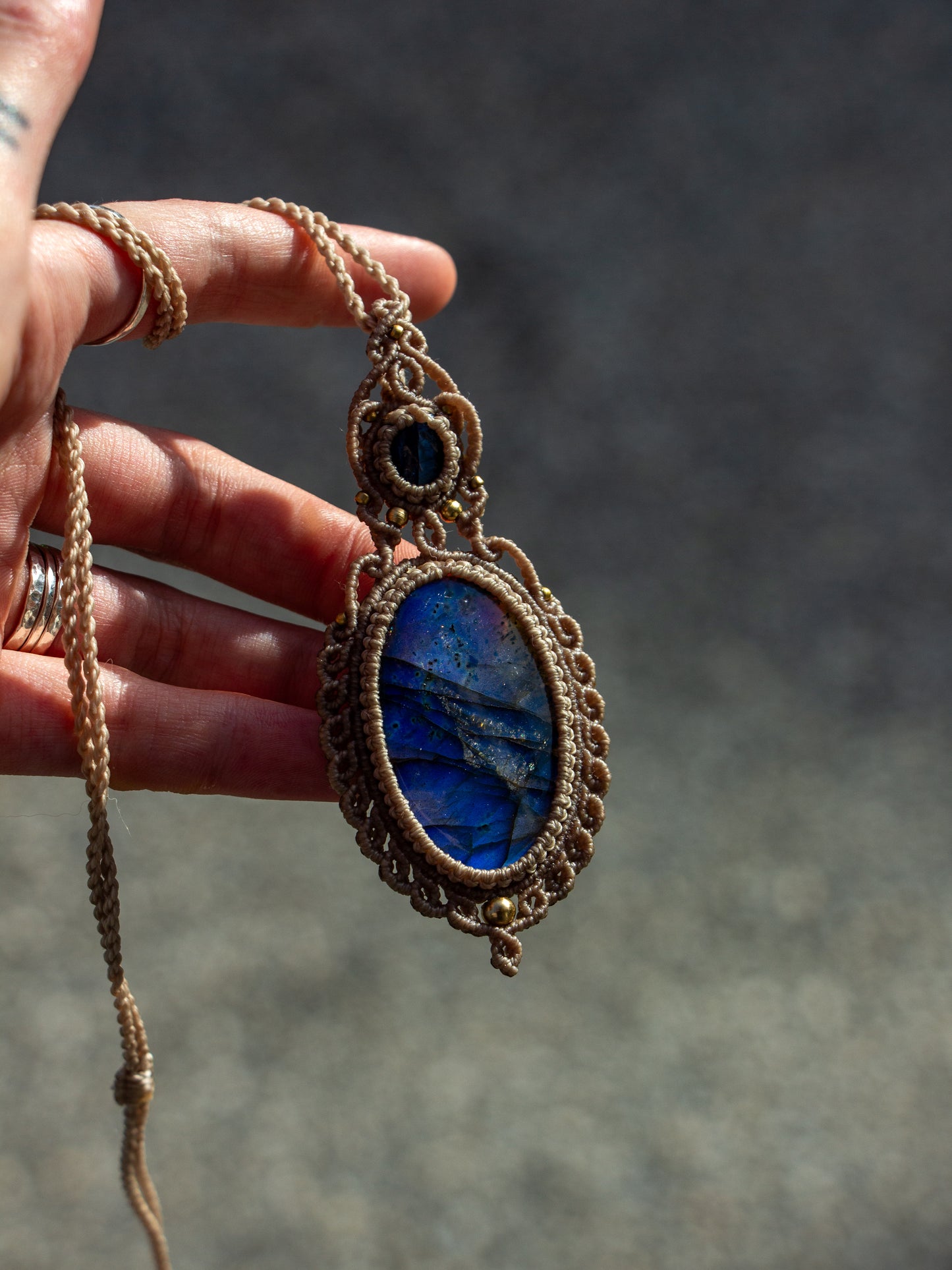Kyanite & Labradorite macrame necklace