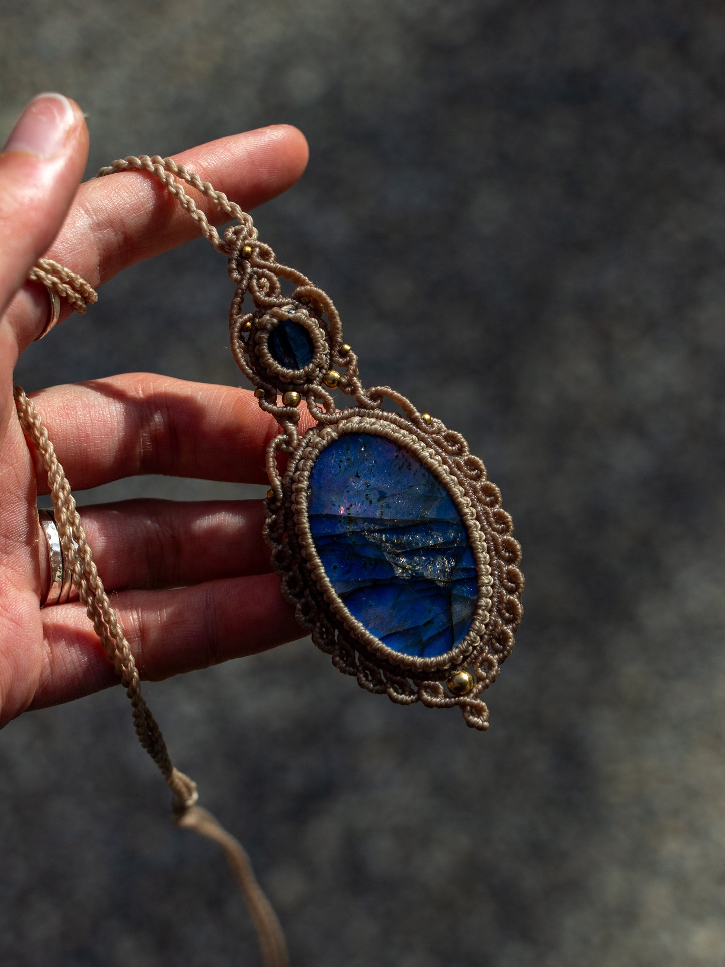Kyanite & Labradorite macrame necklace