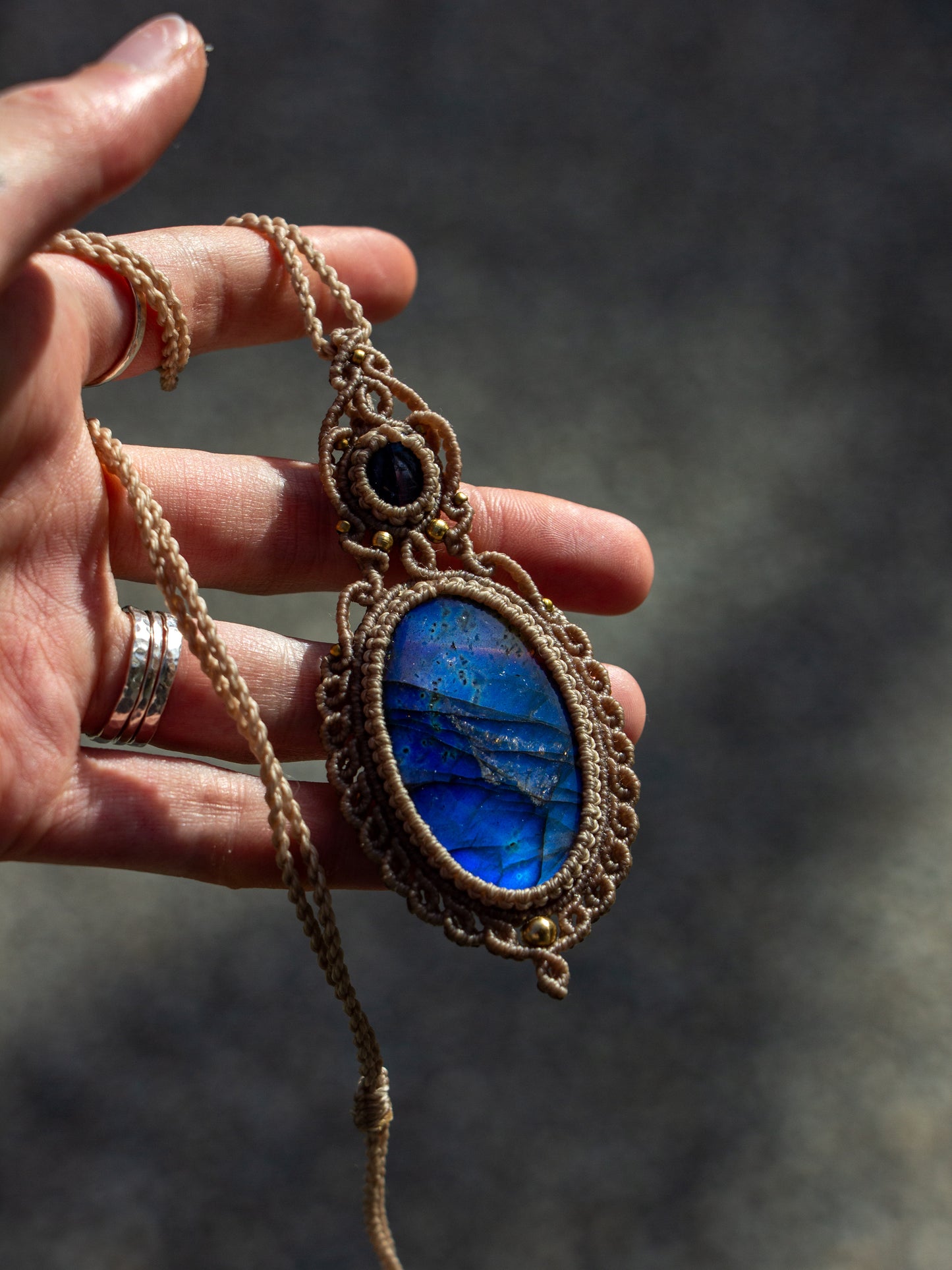 Kyanite & Labradorite macrame necklace