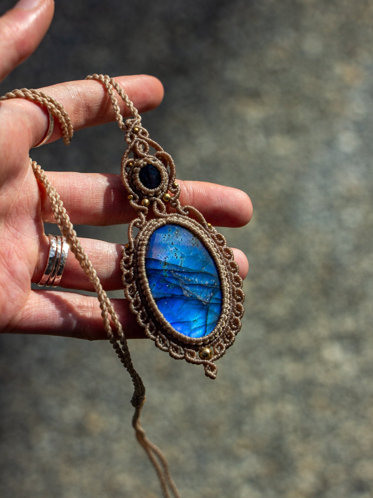 Kyanite & Labradorite macrame necklace