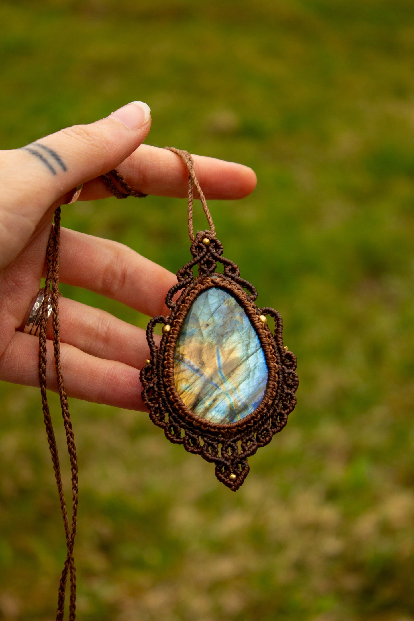 Labradorite • macrame necklace