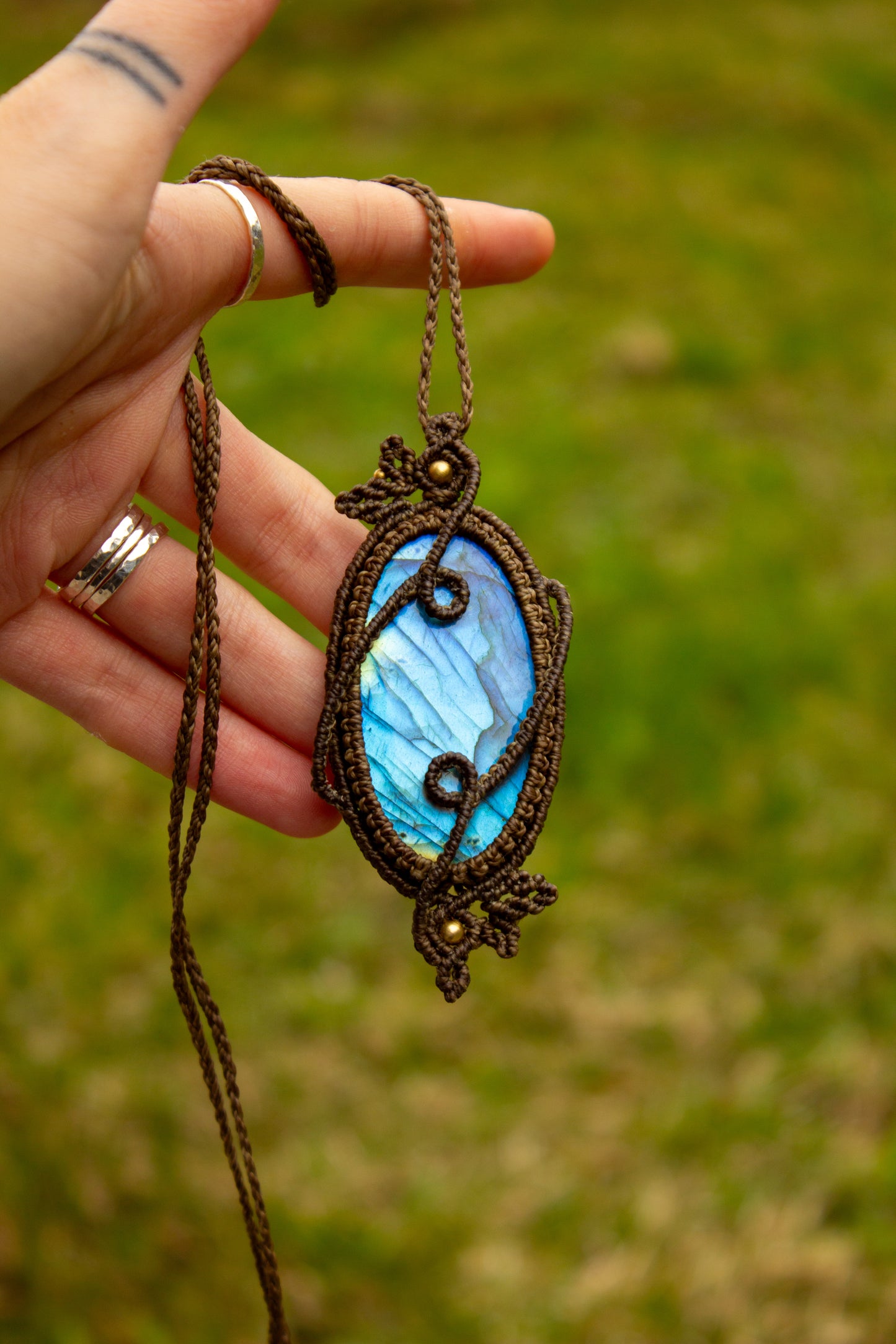 Labradorite • macrame necklace
