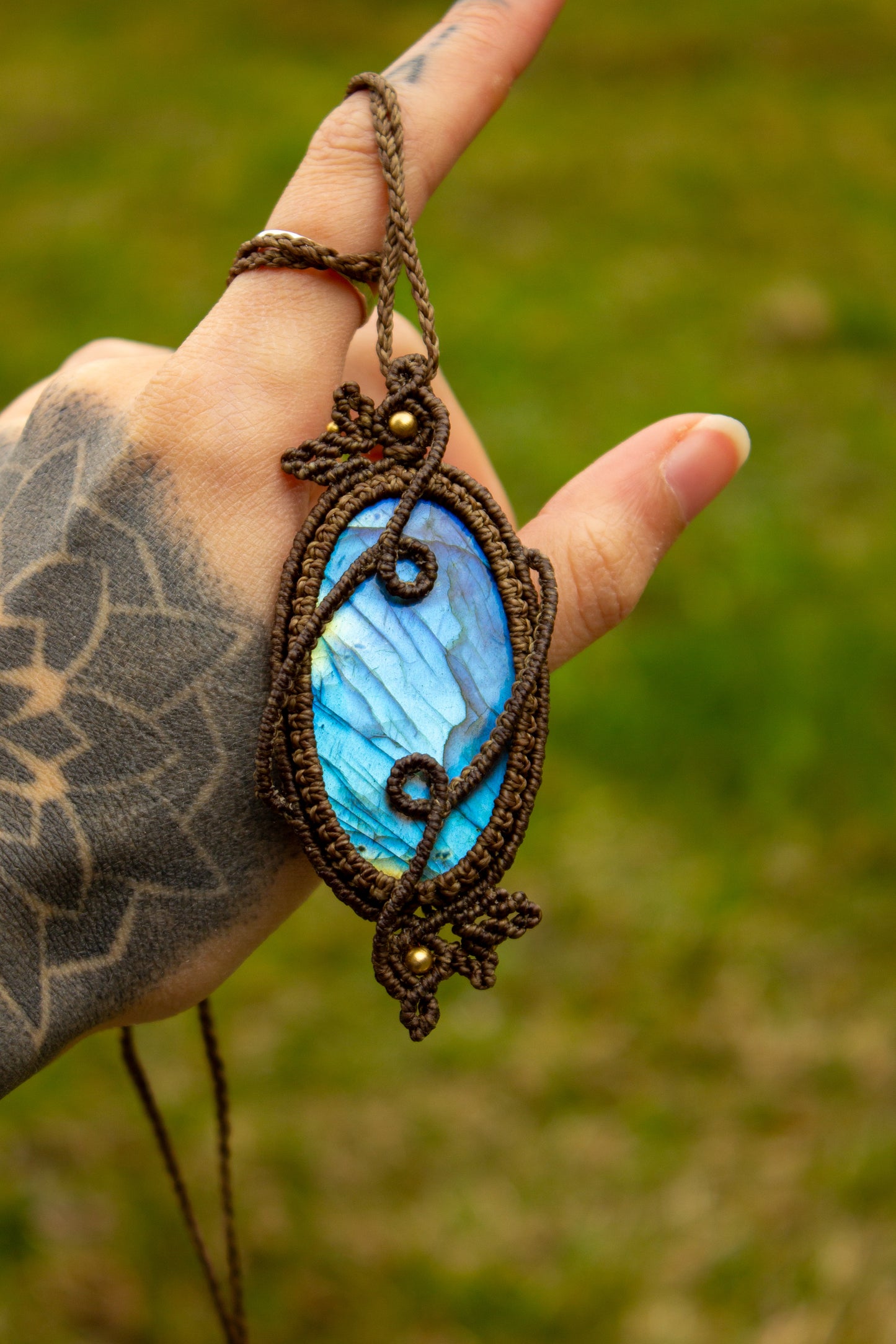 Labradorite • macrame necklace
