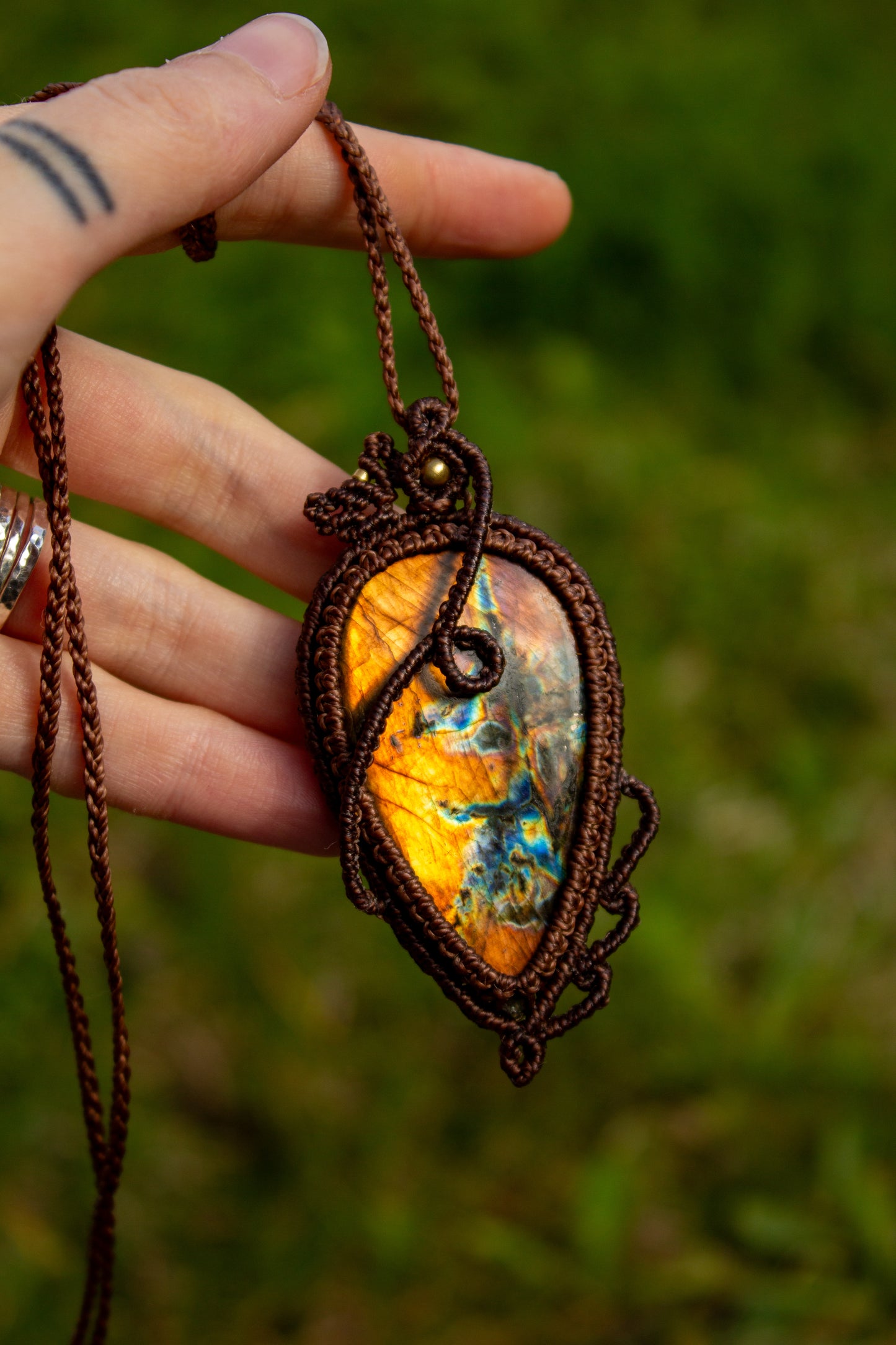Labradorite • macrame necklace