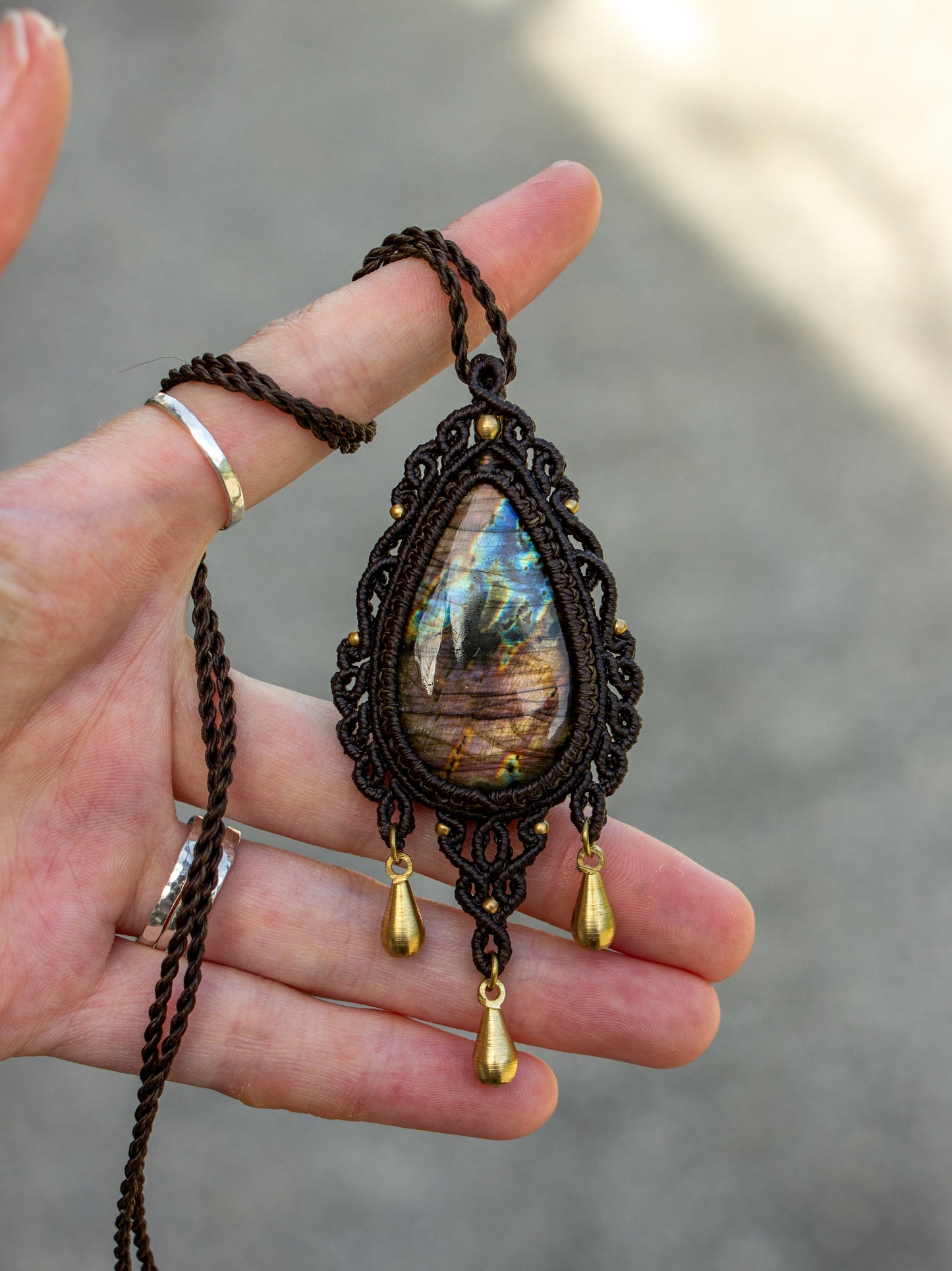 Labradorite macrame necklace