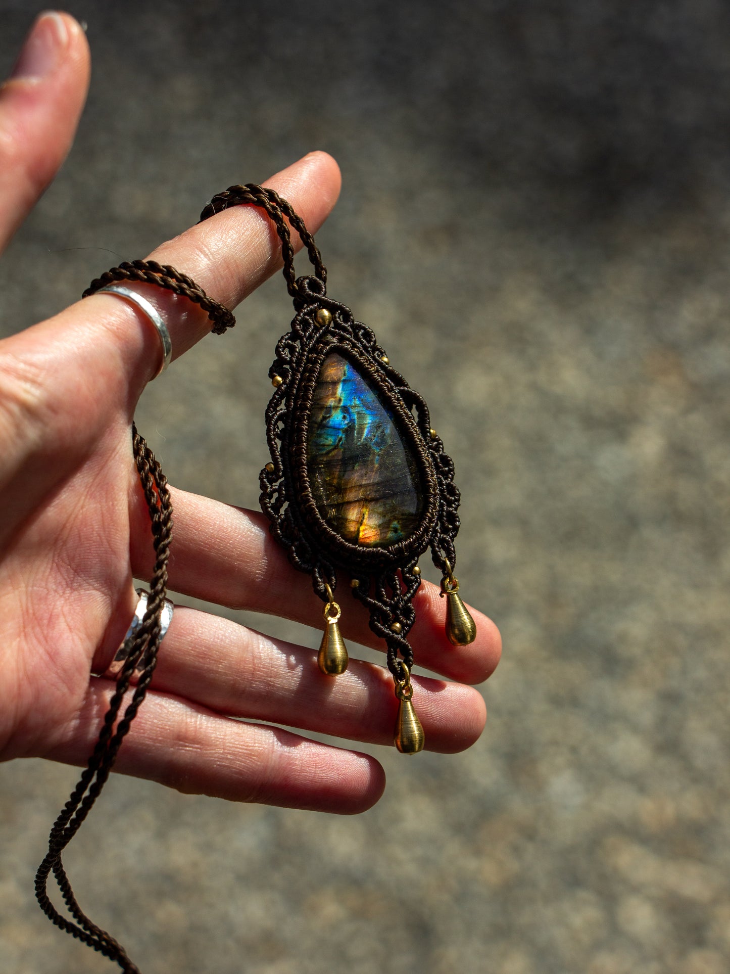 Labradorite macrame necklace