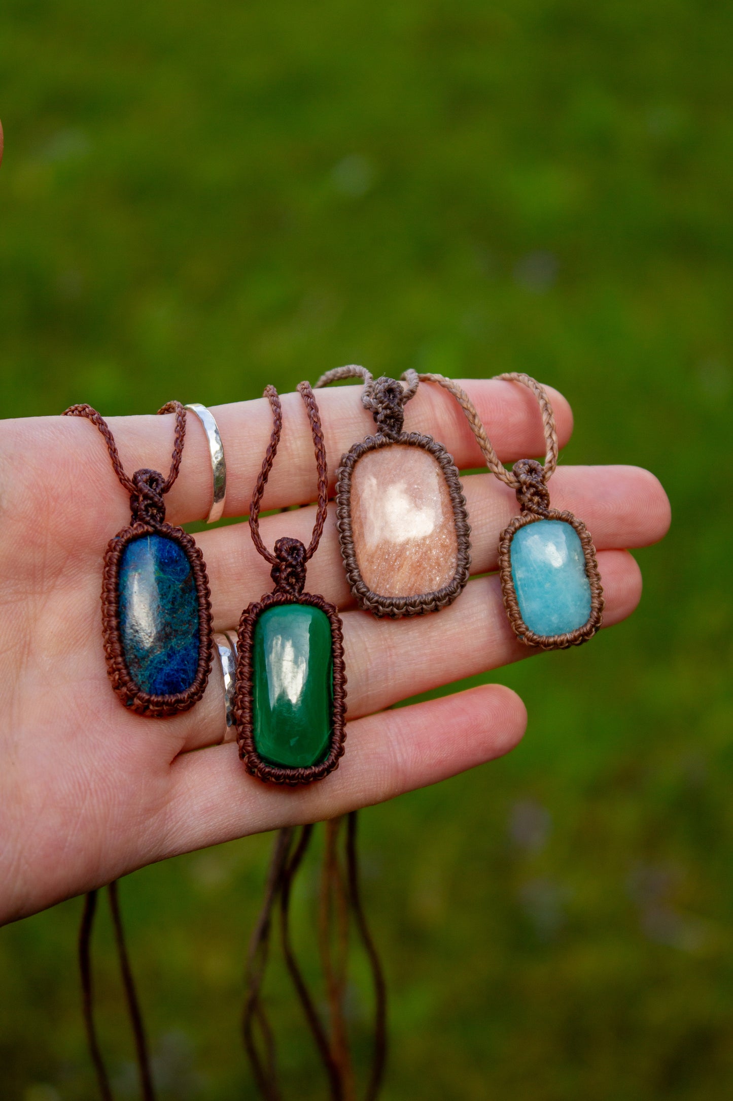 simple macrame necklace