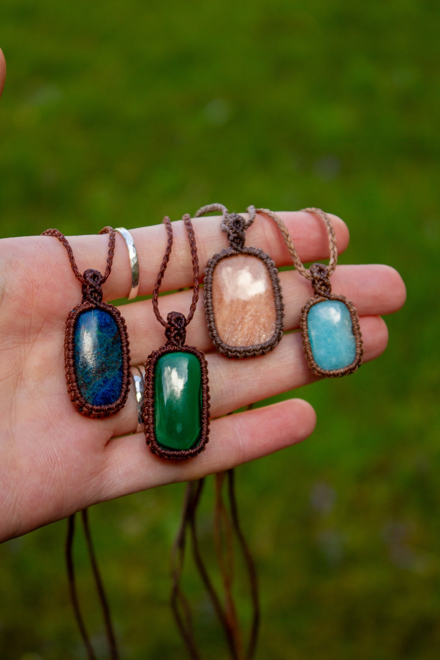 simple macrame necklace
