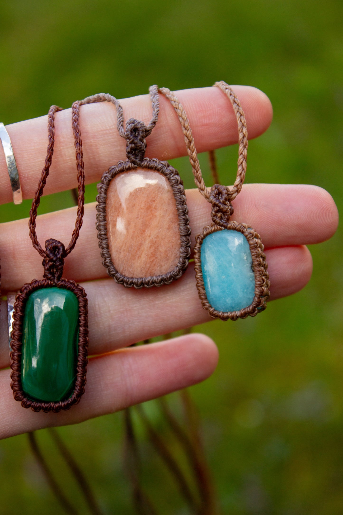 simple macrame necklace