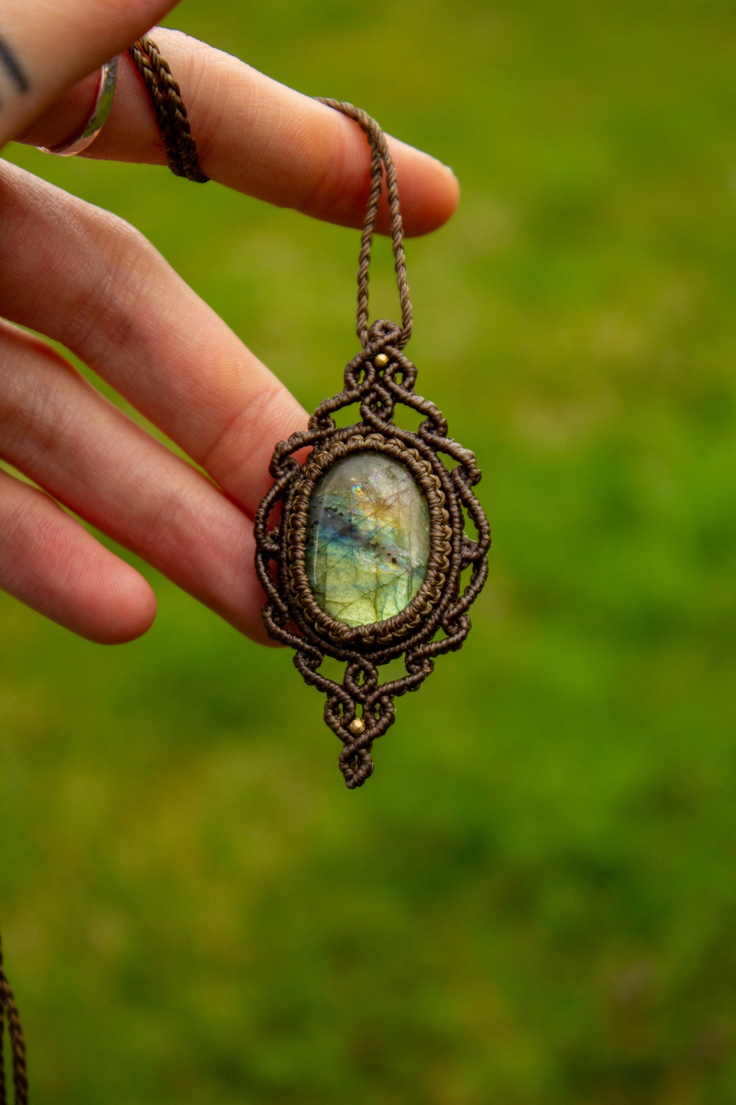 Labradorite • macrame necklace