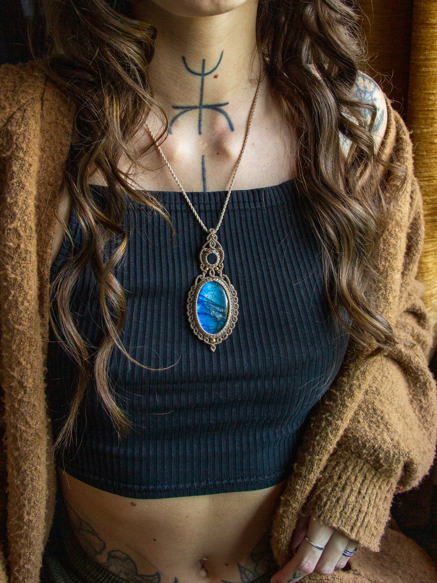 Kyanite & Labradorite macrame necklace