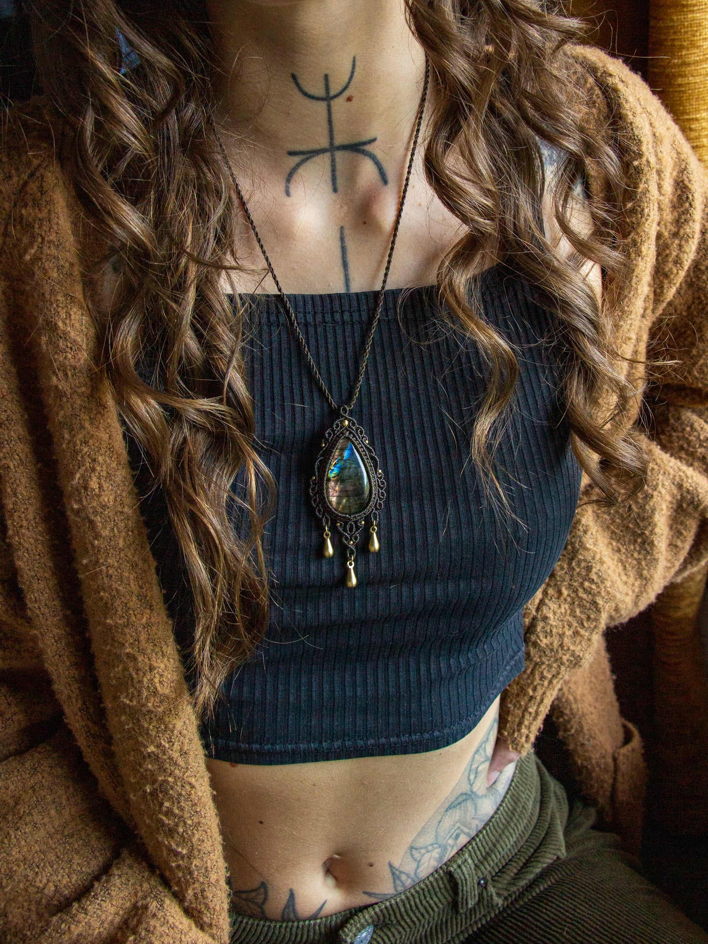 Labradorite macrame necklace