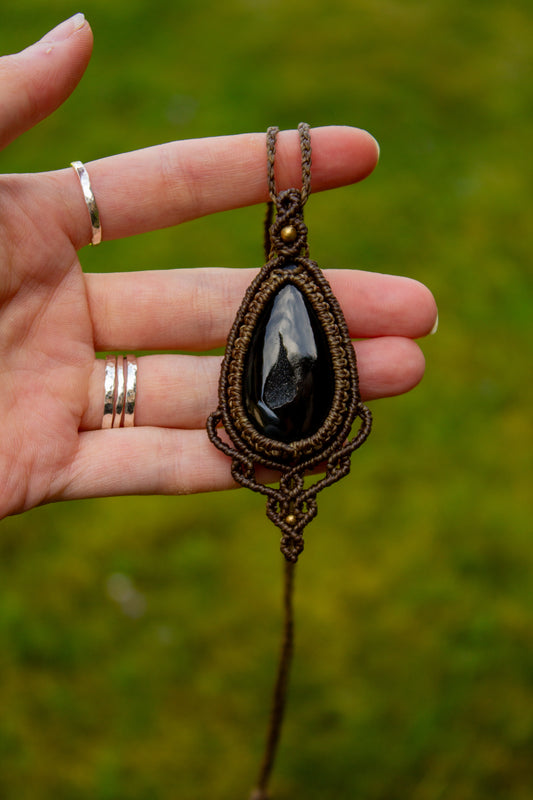 Druzy Onyx macrame necklace