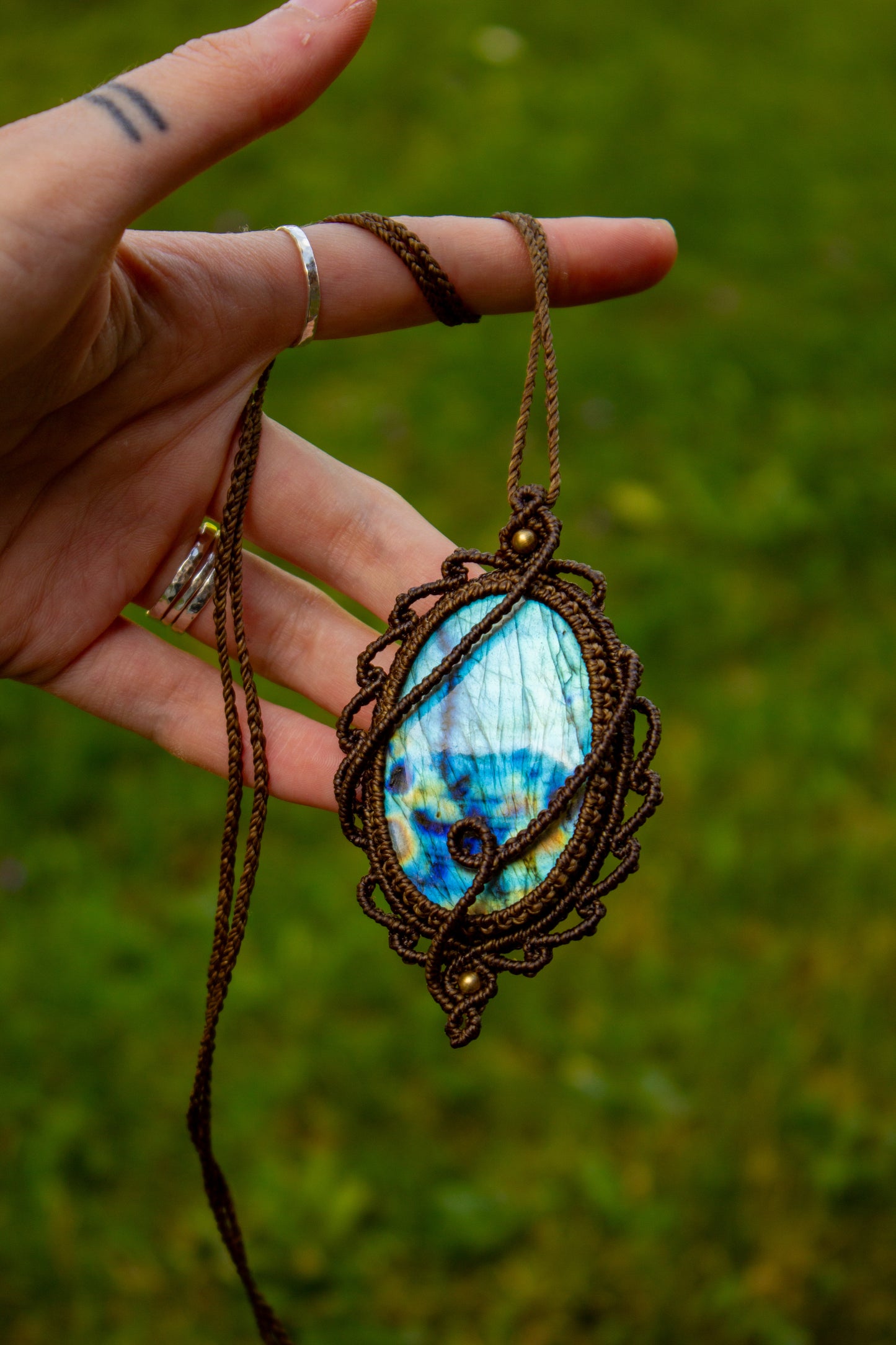 Labradorite macrame necklace
