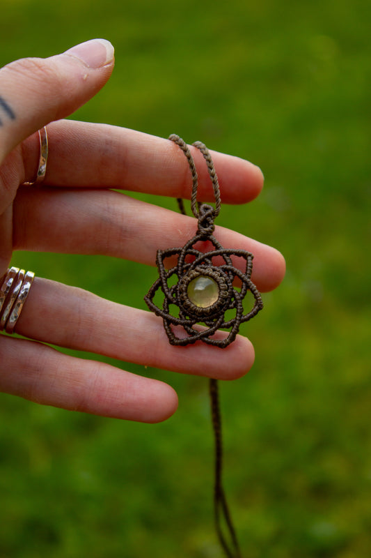 Rose Quartz macrame necklace