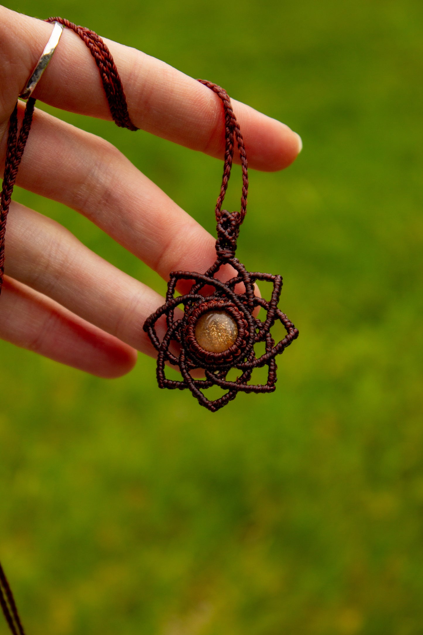 Confetti Sunstone macrame necklace