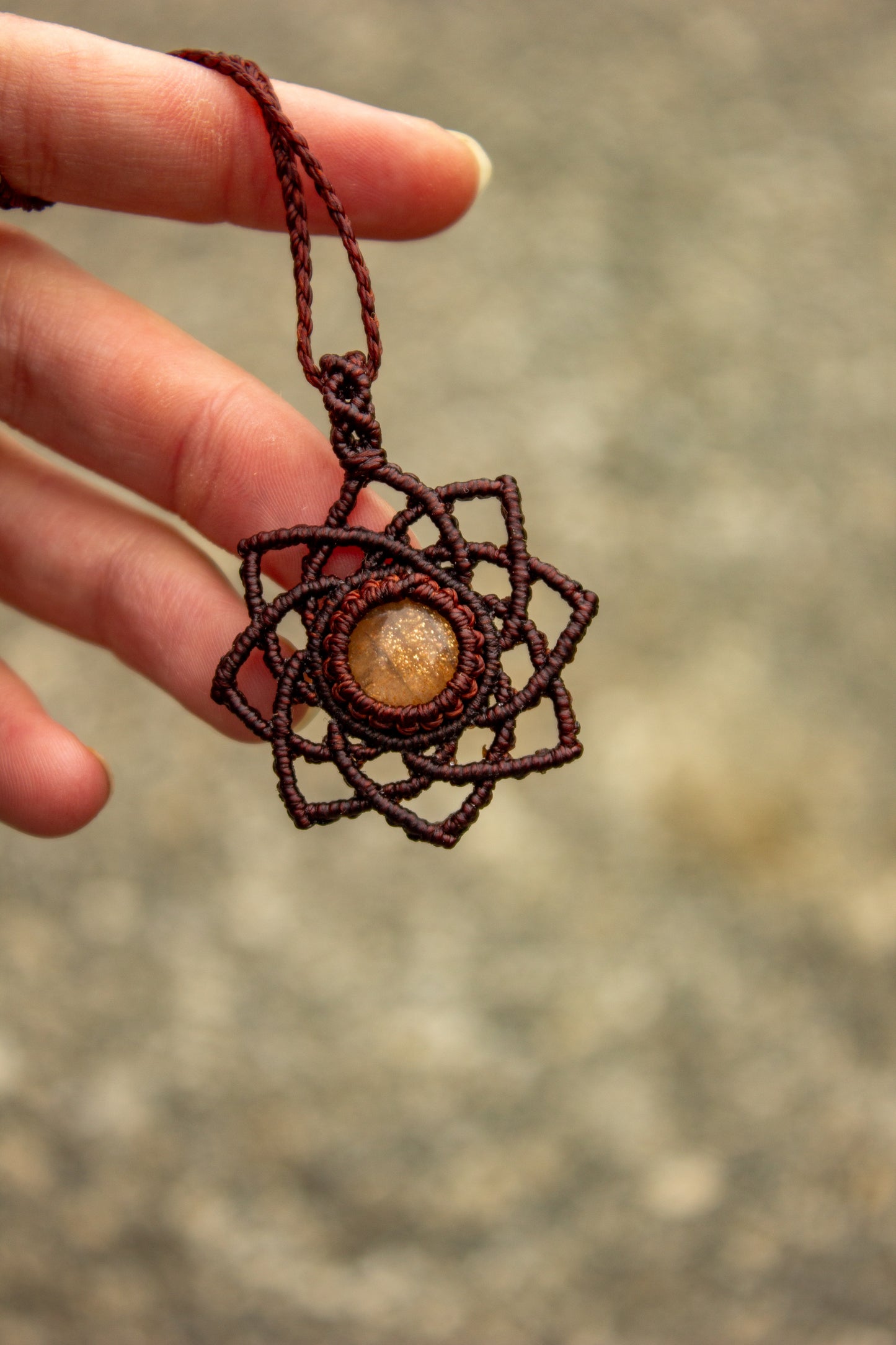 Confetti Sunstone macrame necklace