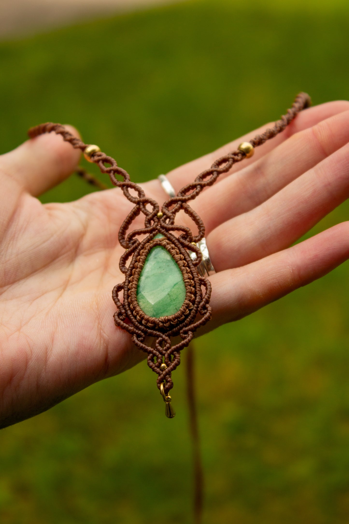 Chrysoprase macrame necklace