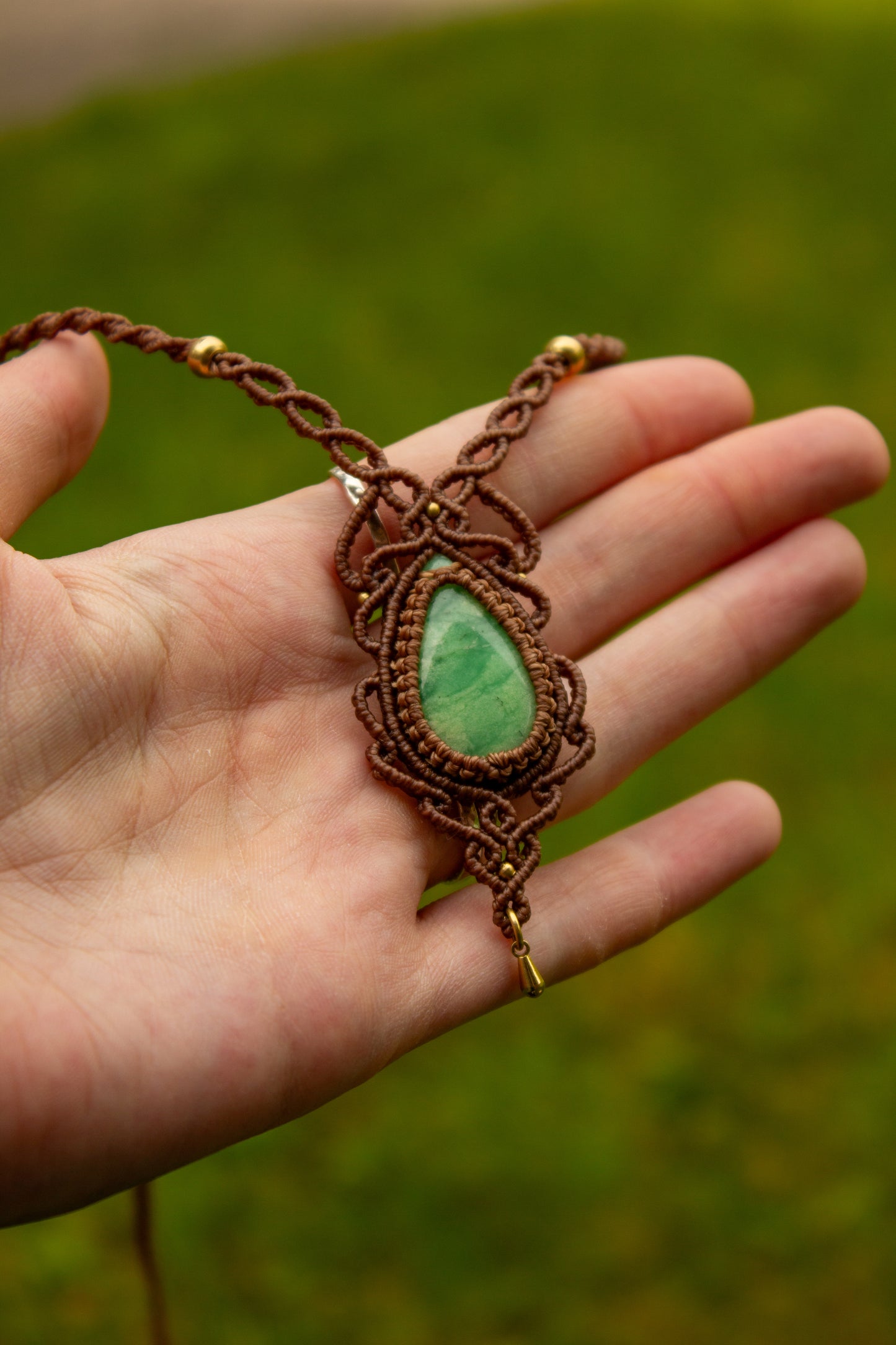 Chrysoprase macrame necklace