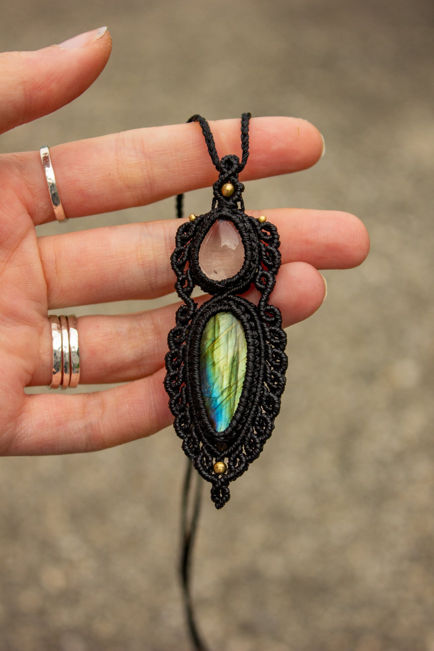 Quartz & Labradorite macrame necklace