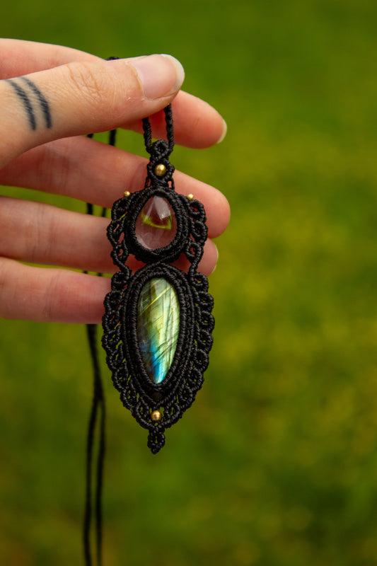 Quartz & Labradorite macrame necklace