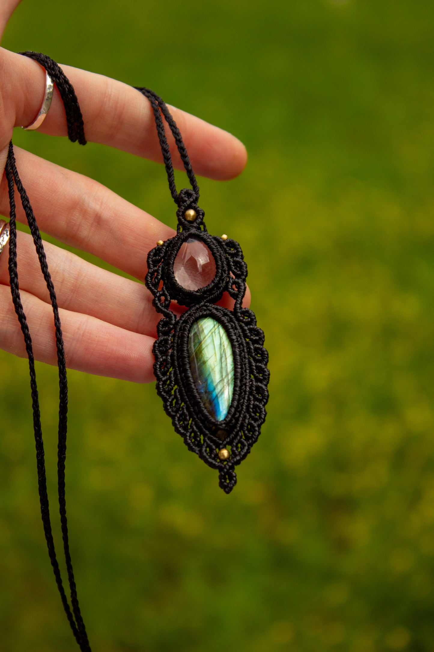 Quartz & Labradorite macrame necklace