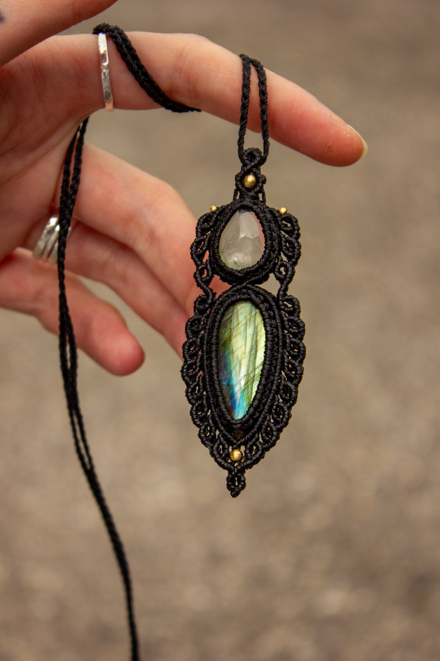 Quartz & Labradorite macrame necklace