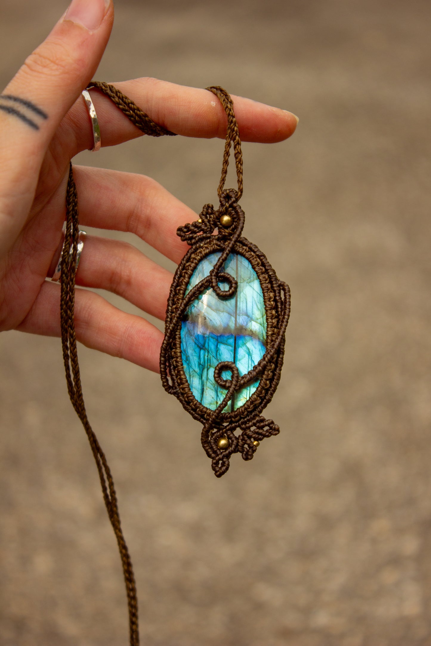 Labradorite macrame necklace