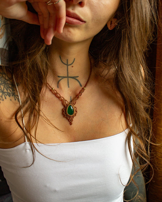 Green Onyx macrame necklace