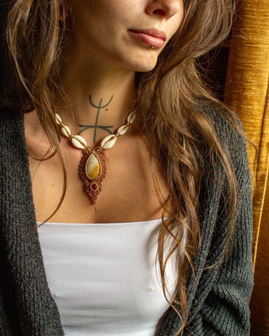 Polka Dot Jasper & Carnelian macrame necklace