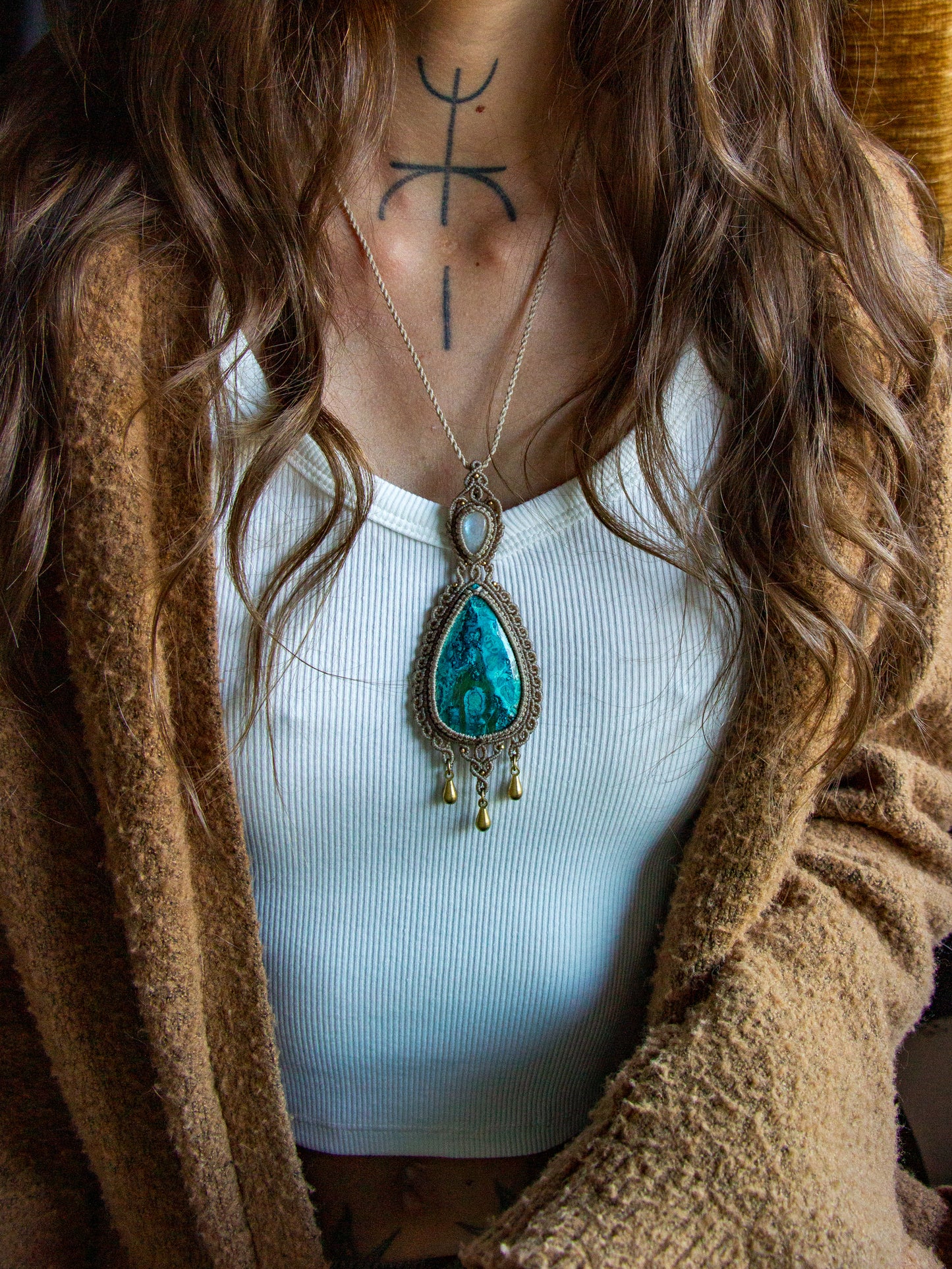 Rainbow Moonstone & Chrysocolla Malachite macrame necklace